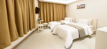 Rezion Tourist Hotel 3*