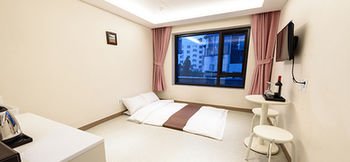 Rezion Tourist Hotel 3*