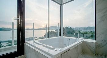 La Terrace Resort 4*
