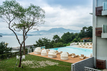 La Terrace Resort 4*