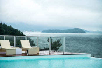 La Terrace Resort 4*