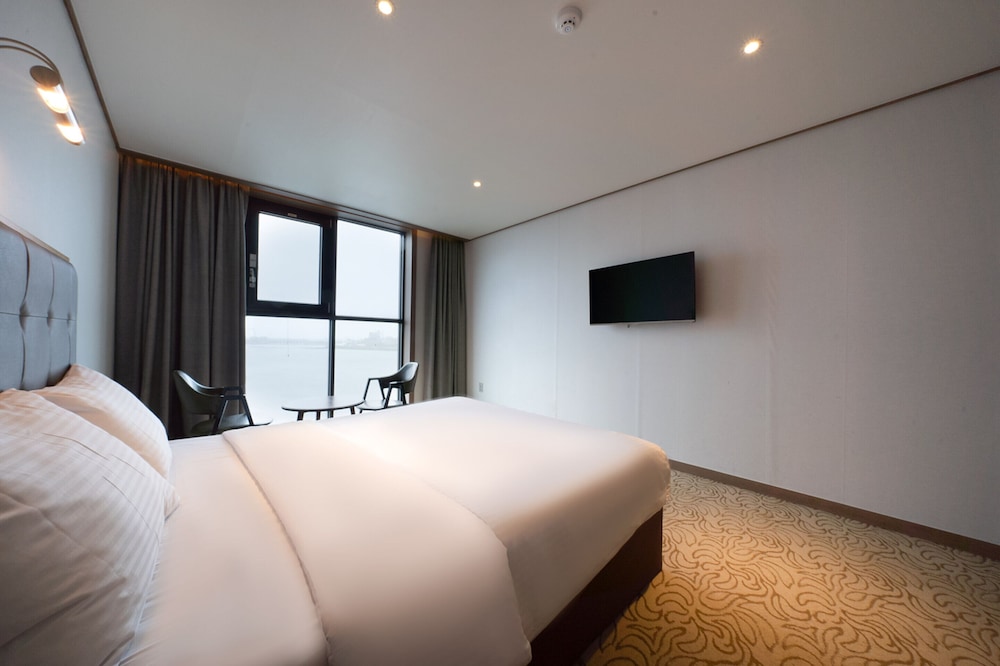 Sunrise Hotel Sungsan 3*