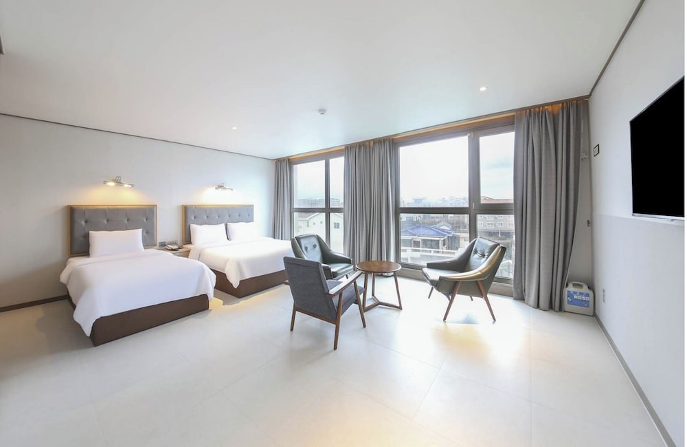 Sunrise Hotel Sungsan 3*