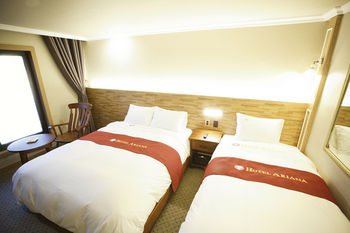 Ariana Hotel 3*