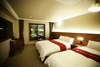 Ariana Hotel 3*