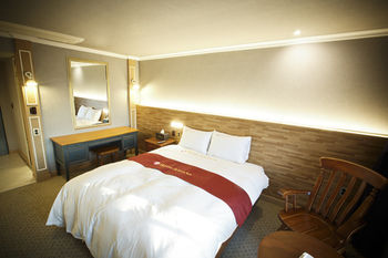 Ariana Hotel 3*