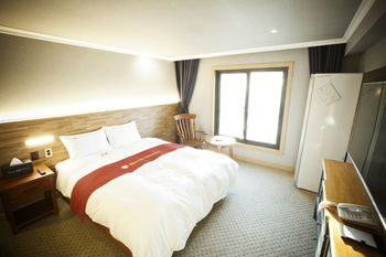 Ariana Hotel 3*
