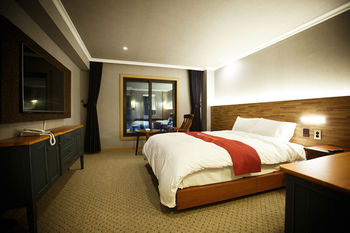 Ariana Hotel 3*