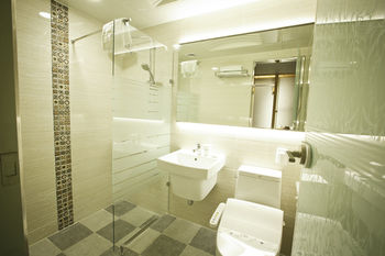 Ariana Hotel 3*