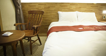 Ariana Hotel 3*