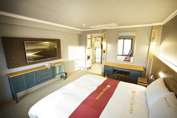 Ariana Hotel 3*