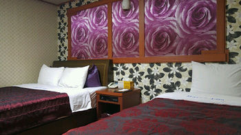 Loa Hotel 2*
