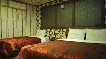 Loa Hotel 2*