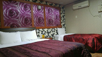 Loa Hotel 2*