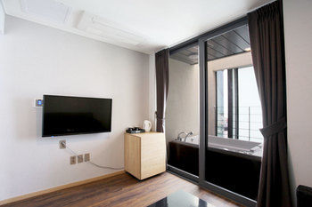 JEJU DSPHERE HOTEL 2*