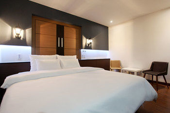 The Ace Hotel 2*