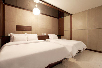 The Ace Hotel 2*