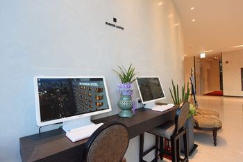 Geoje Art Nouveau Suite Hotel 4*