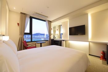 Geoje Art Nouveau Suite Hotel 4*