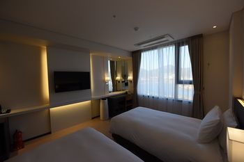 Geoje Art Nouveau Suite Hotel 4*