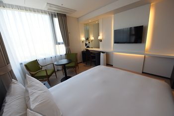 Geoje Art Nouveau Suite Hotel 4*