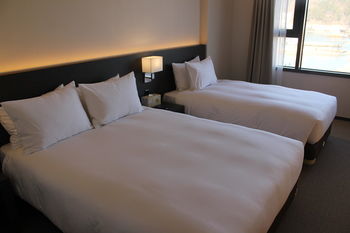 Geoje Art Nouveau Suite Hotel 4*