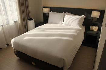 Geoje Art Nouveau Suite Hotel 4*