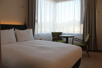 Geoje Art Nouveau Suite Hotel 4*