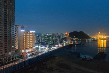 Geoje Art Nouveau Suite Hotel 4*
