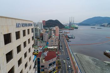 Geoje Art Nouveau Suite Hotel 4*