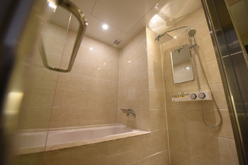 Geoje Art Nouveau Suite Hotel 4*