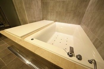 Premium AVA Hotel Sasang 2*
