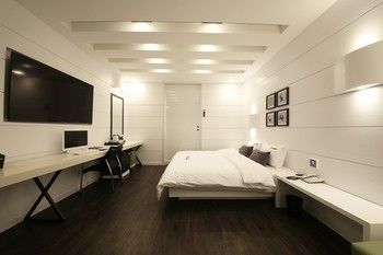 Premium AVA Hotel Sasang 2*