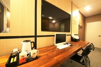 Premium AVA Hotel Sasang 2*