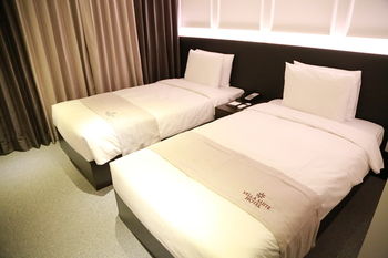 Hotel Vella Suite Suwon 3*