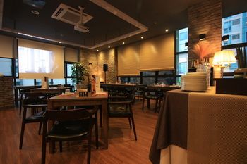 Hotel Vella Suite Suwon 3*