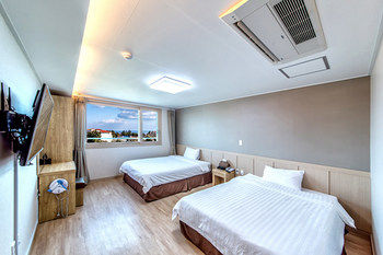 Jungmoon J Hill & City Hotel 3*
