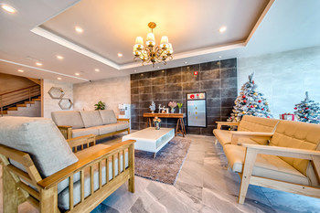 Jungmoon J Hill & City Hotel 3*