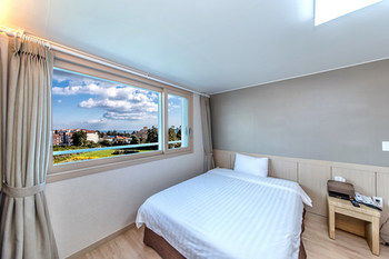 Jungmoon J Hill & City Hotel 3*