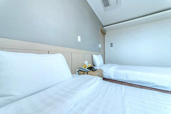 Jungmoon J Hill & City Hotel 3*
