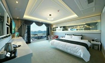 Hotel the One Yeosu 3*
