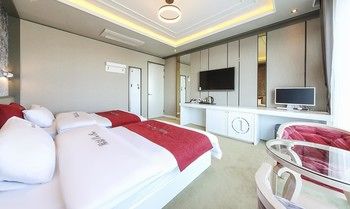 Hotel the One Yeosu 3*