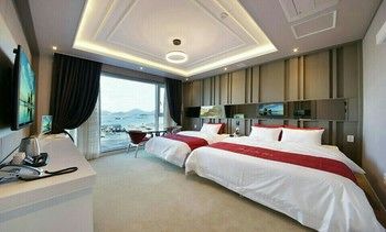 Hotel the One Yeosu 3*