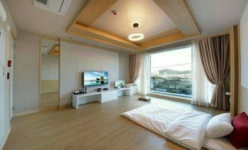 Hotel the One Yeosu 3*