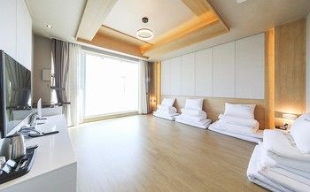 Hotel the One Yeosu 3*