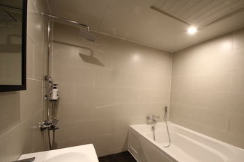Calm Rest Hotel Busan Sasang 2*