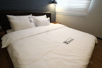 Calm Rest Hotel Busan Sasang 2*