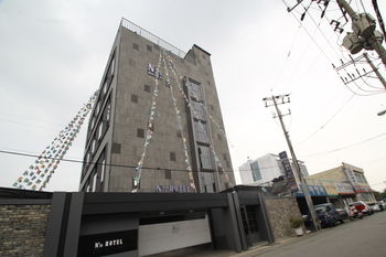 Calm Rest Hotel Busan Sasang 2*