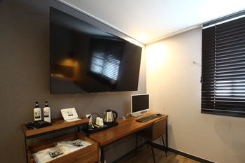 Calm Rest Hotel Busan Sasang 2*
