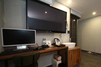 Calm Rest Hotel Busan Sasang 2*